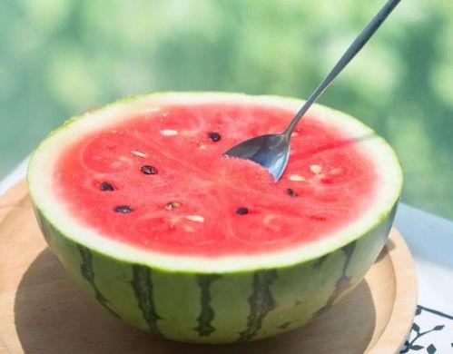 是药吃瓜了,是药还是瓜？揭秘药物与日常饮食的微妙关系