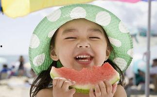 带你吃瓜带孩子,轻松应对育儿生活